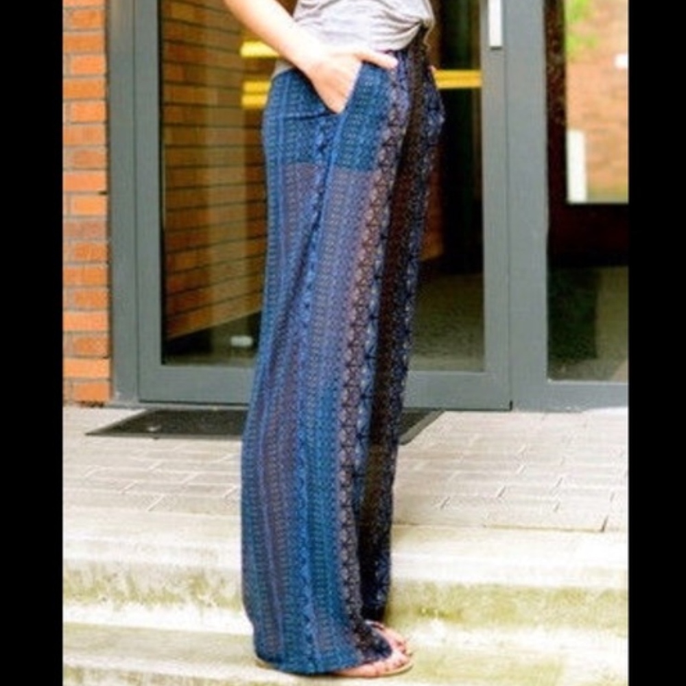 High waist Zara sheer Palazzo pant w pockets!